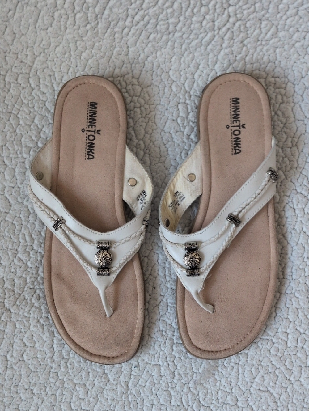 Minnetonka Boho Southwestern Beaded Braided Platform Thong Sandals Festival